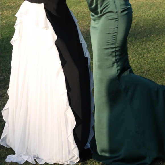 BCBG Black and white ruffle Gown - Picture 4 of 5